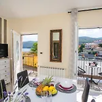 Near The Waterfront, 08 Apartment Rabac